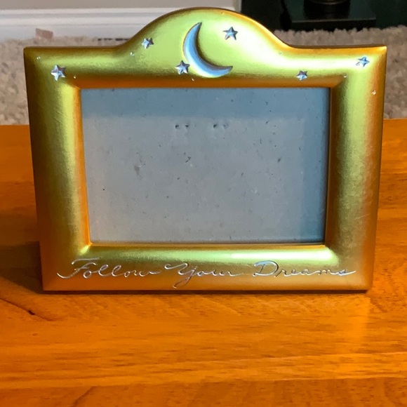 Other - Follow Your Dreams 3x5 Frame💫💫